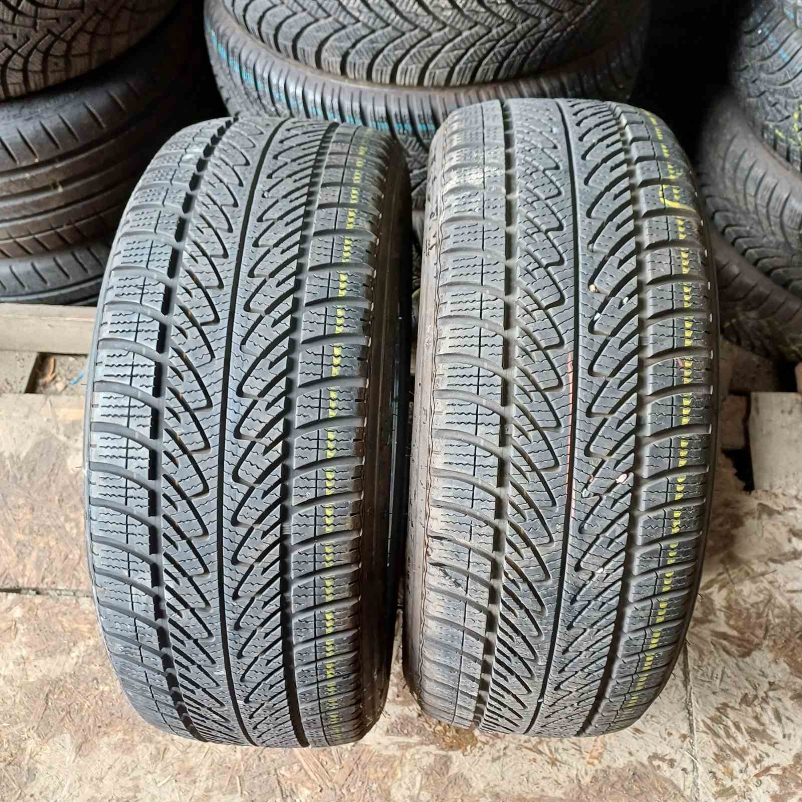 Goodyear UltraGrip Performance 8 205/45R17